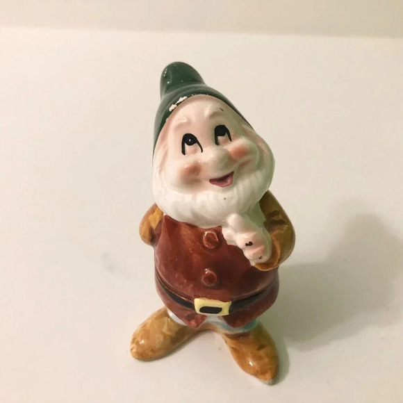 Vintage  Disney Snow White Happy Dwarf Green Hat Figurine 3.5 Inch Tall Japan - Picture 16 of 16